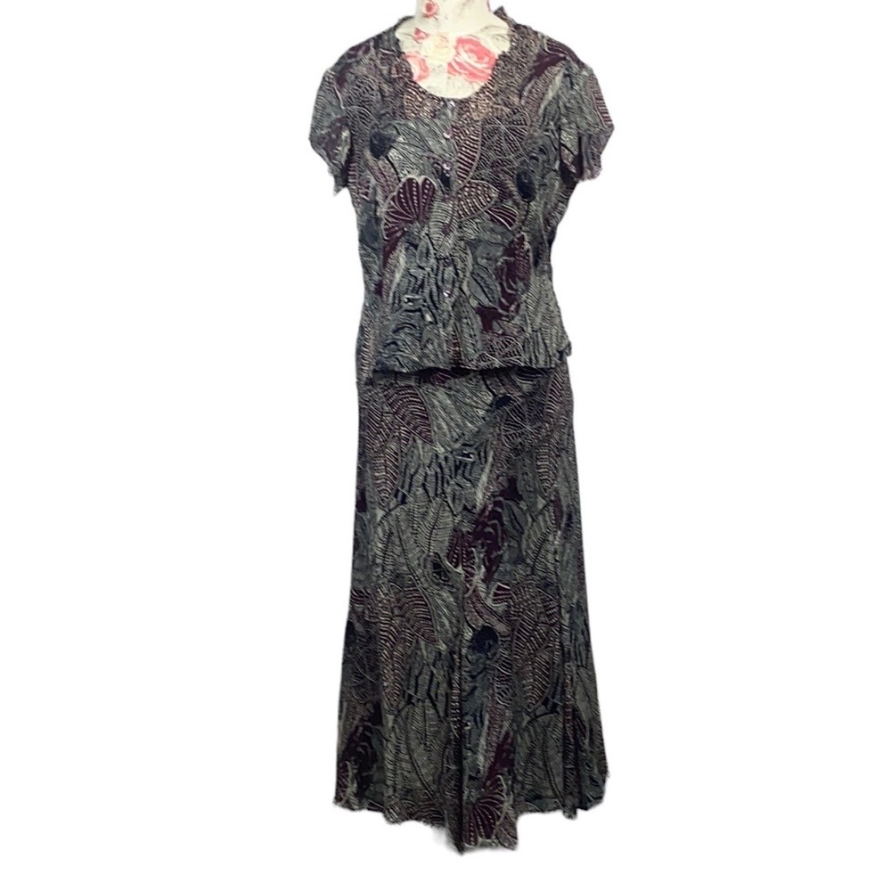 355. Jones New York 100% silk 2 pieces dress, size 10